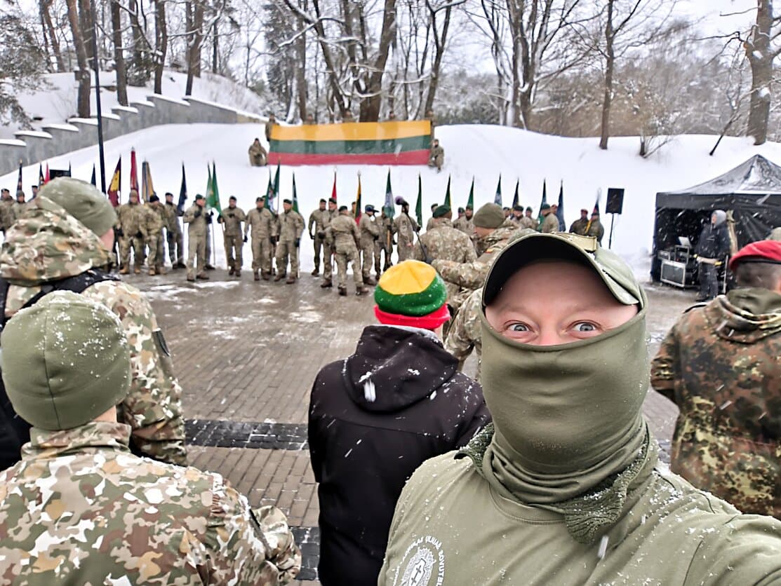 Visagino jaunimo ugdytojas: tėvynę mylėkime darbais